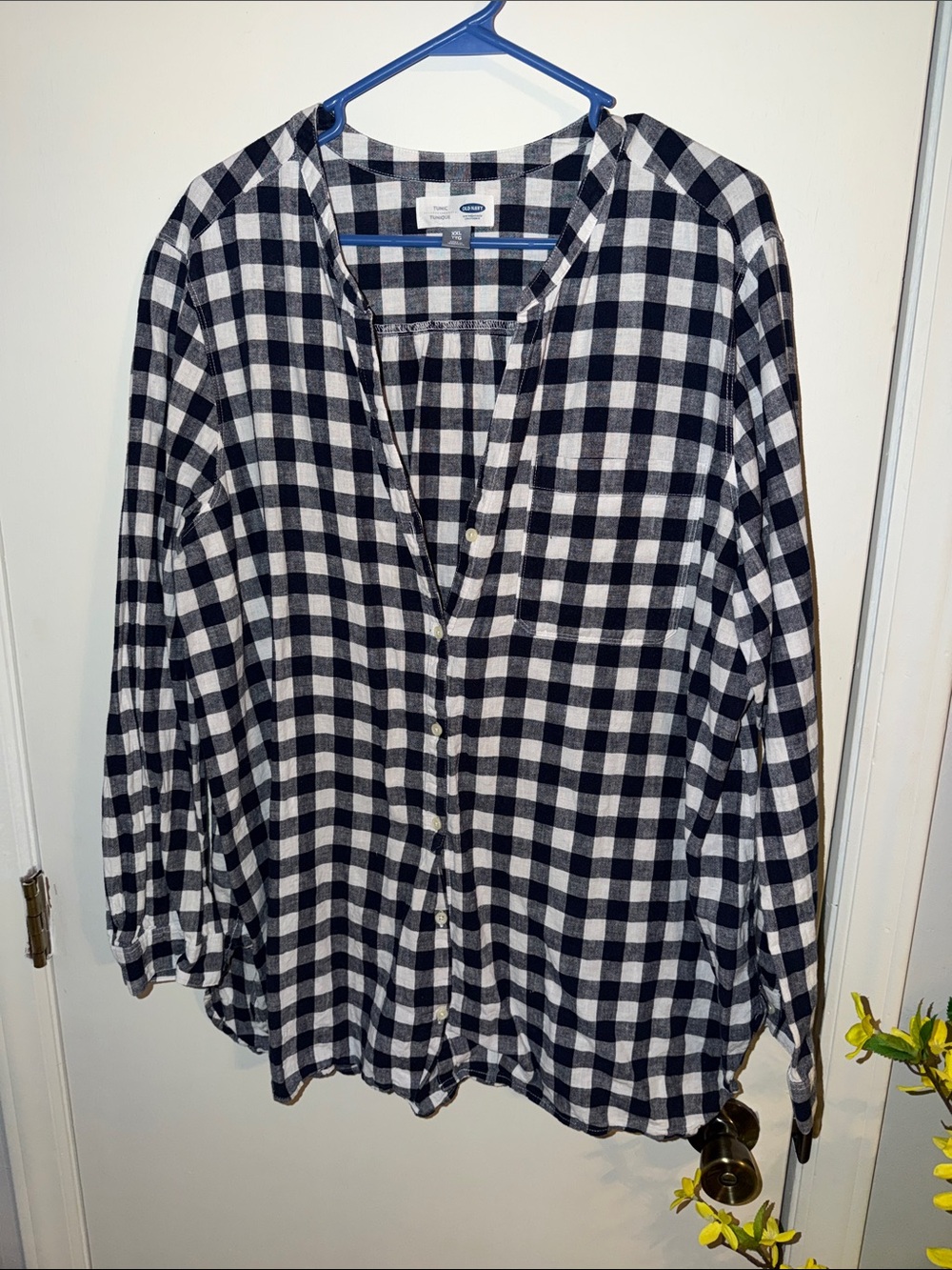 Old Navy Black and White Buffalo Check Button-Up Shirt